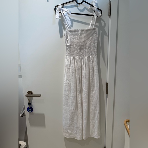Wilfred Dresses & Skirts - White Smocked Midi Dress